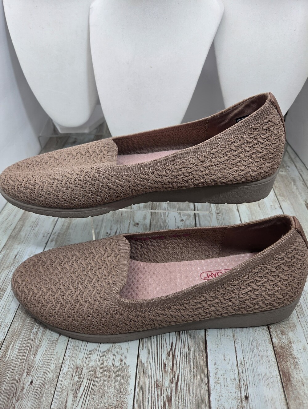 ✨ Skechers Air-Cooled Memory Foam Knit Flats Mocha Taupe Women’s 10 ✨